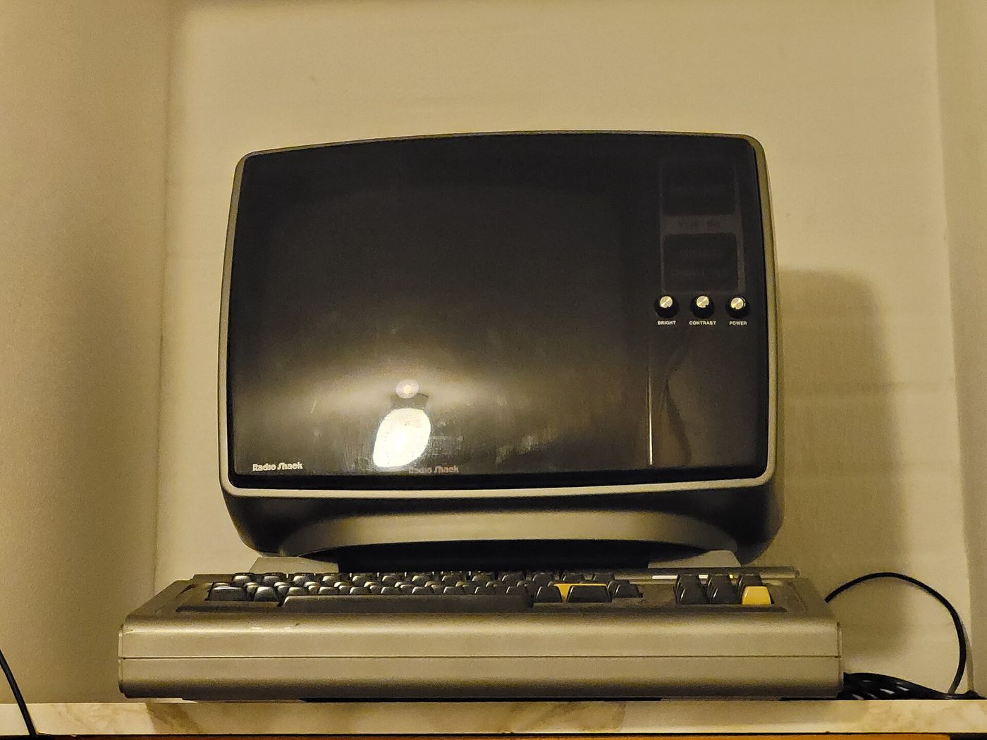 A Tandy TRS-80 Model I computer with its monitor